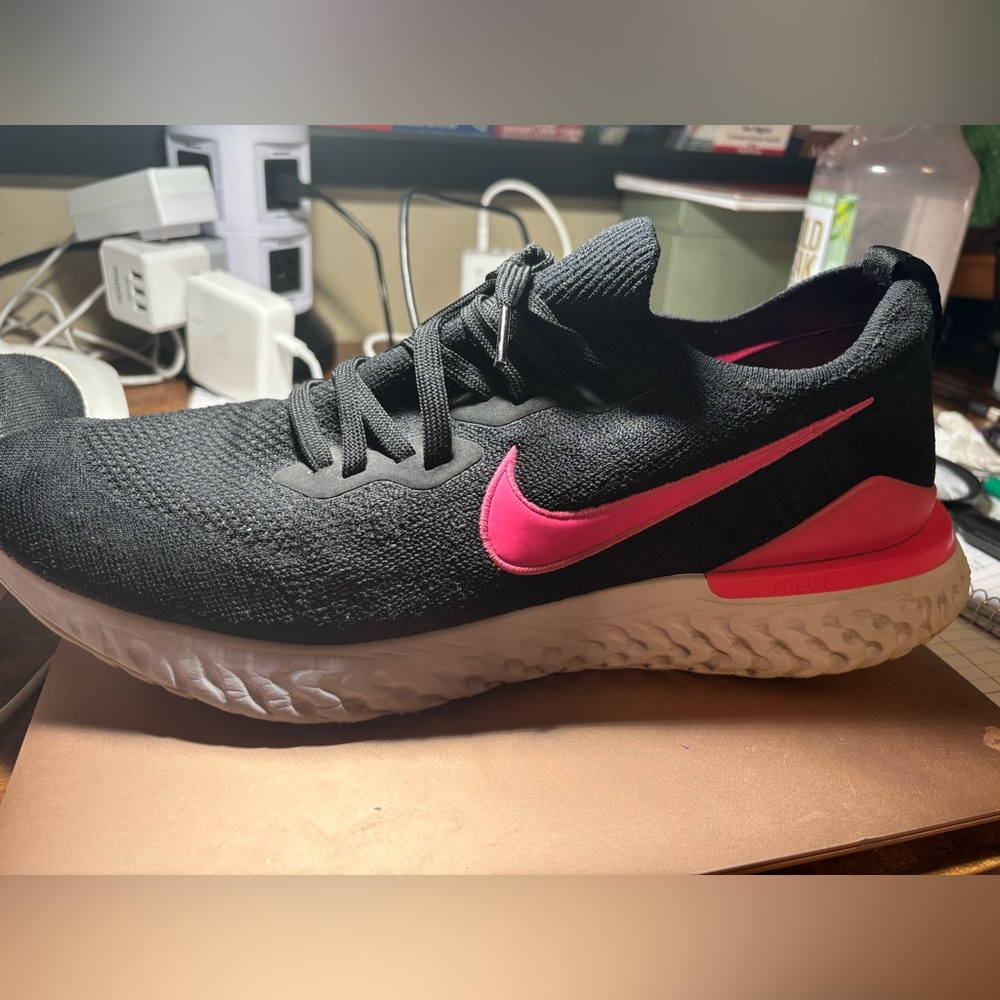 Nike Men’s Epic Reax Black and Pink Running Shoes size 15
